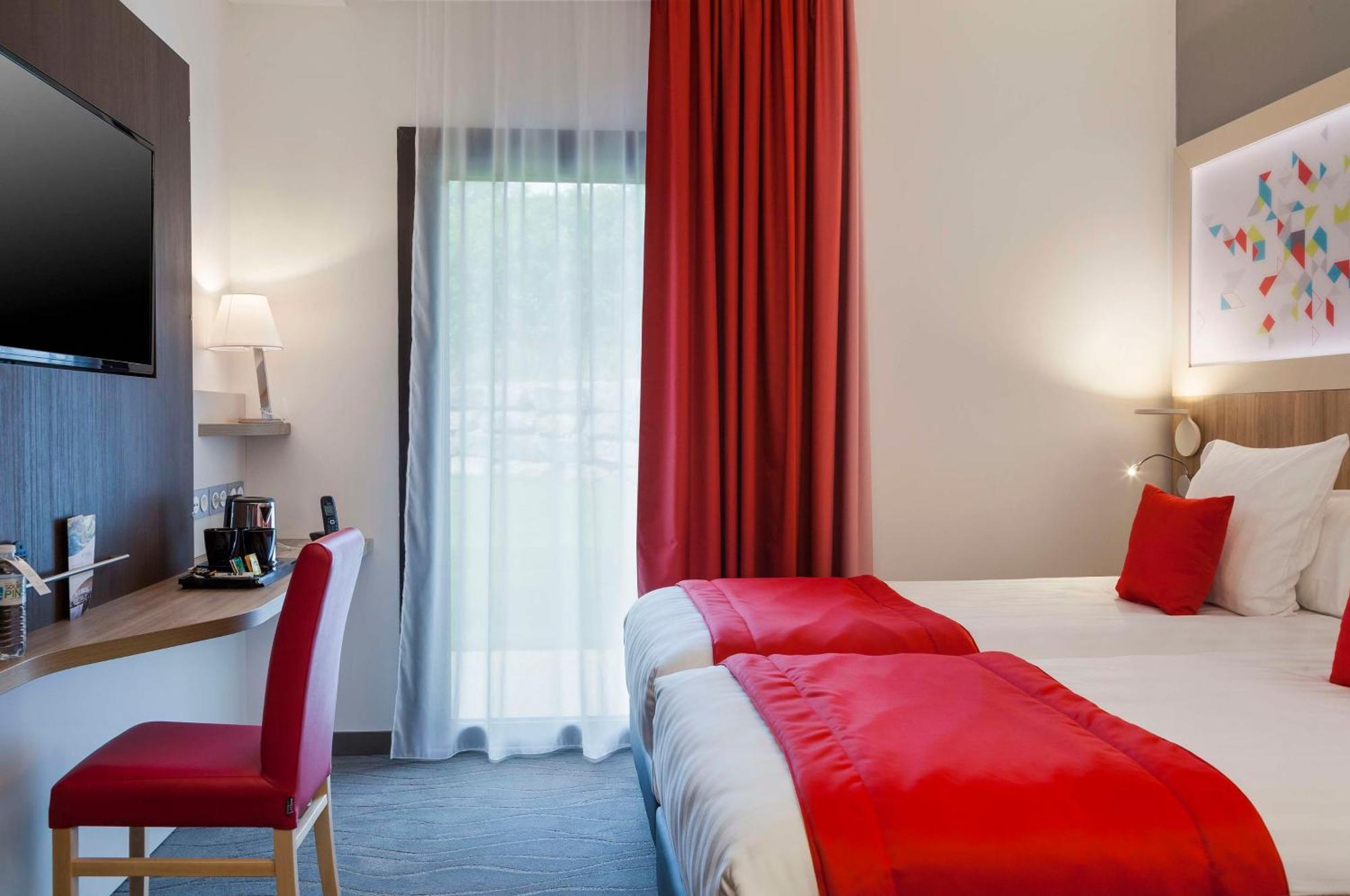 Brit Hotel Privilege 퓌작 외부 사진