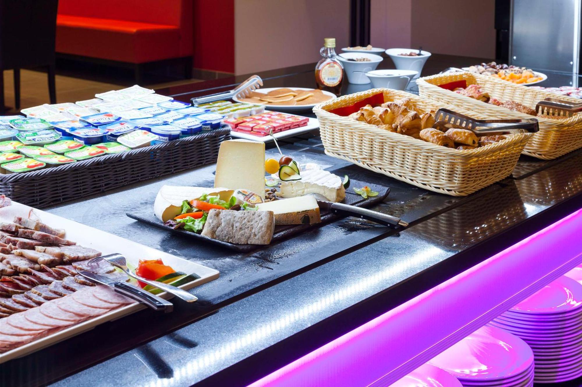 Brit Hotel Privilege 퓌작 외부 사진